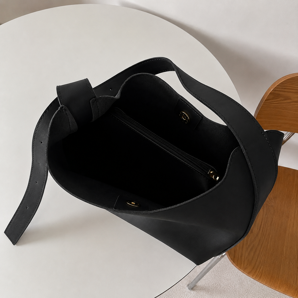 everyday black shoulder bag