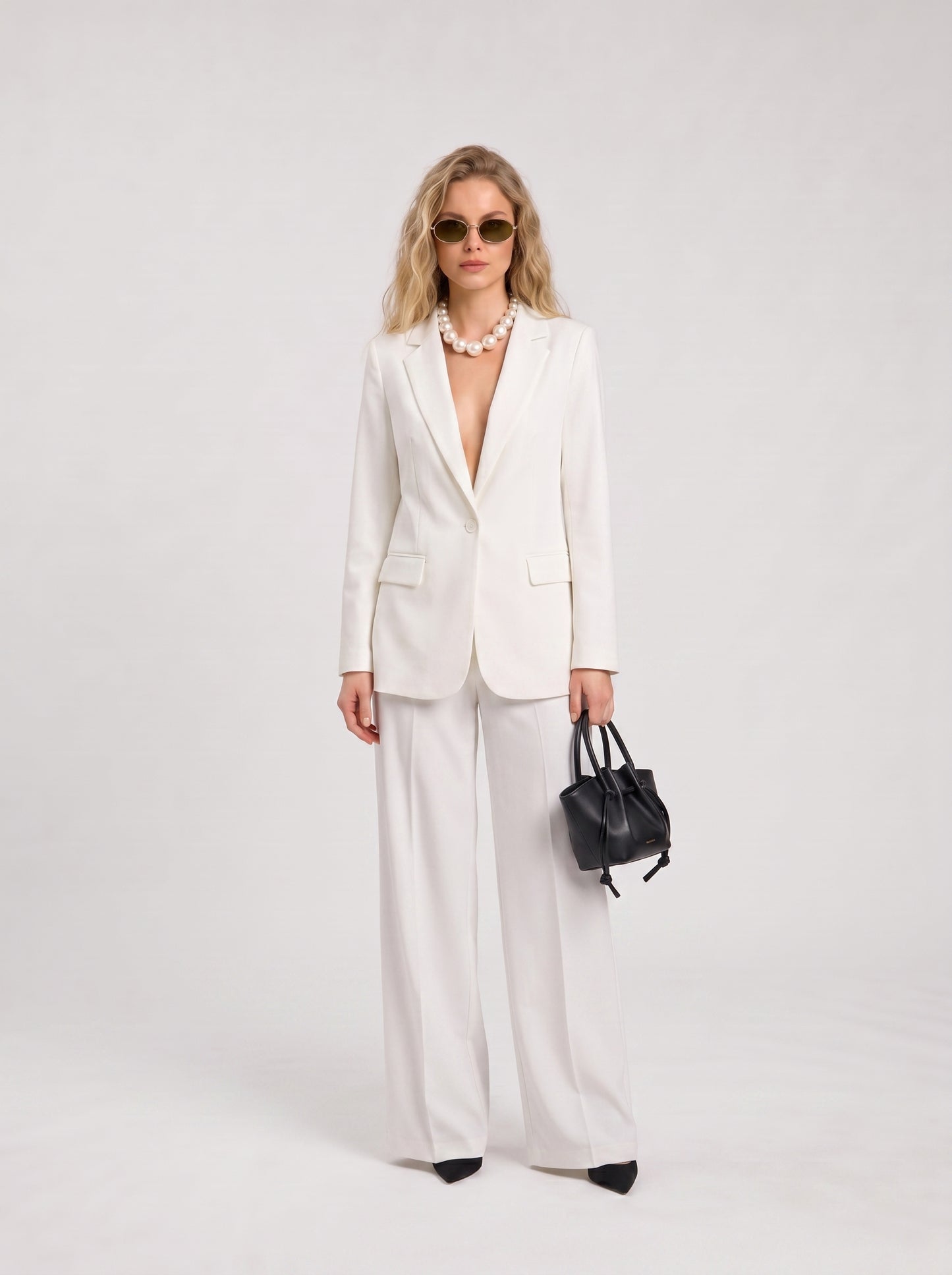 Women's Elegant Blazer and Trousers Set | Chic Modern Outfit White